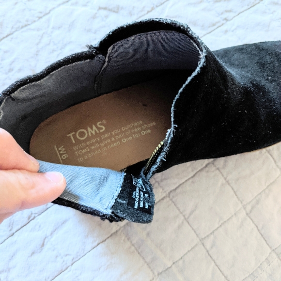 Tom's Black/Gray Suede Boots - Picture 2 of 4